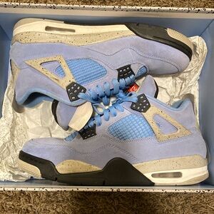 Unc Jordan 4